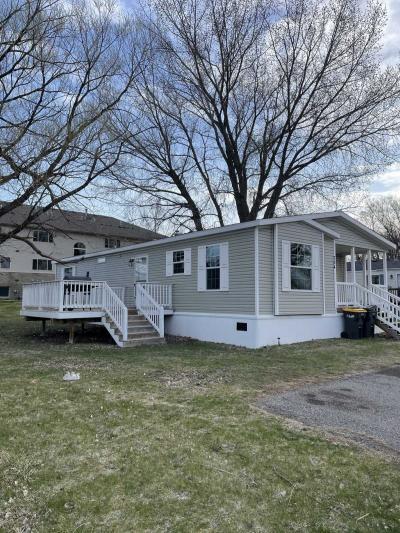 Photo 1 of 10 of home located at 704 N Shakespeare Ave Mankato, MN 56001
