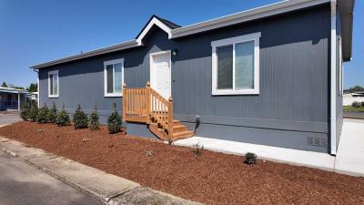 Mobile Home at 2232 42nd Ave SE Space #716 Selma, OR 97538