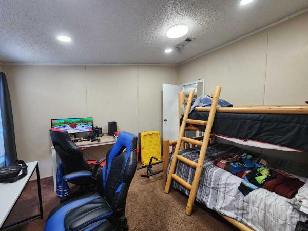 1999 Redman Manufactured Home