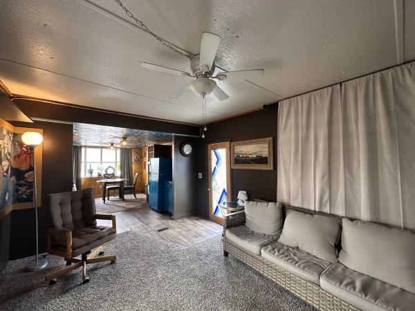 1972 Fleetwood Glenbrook Mobile Home