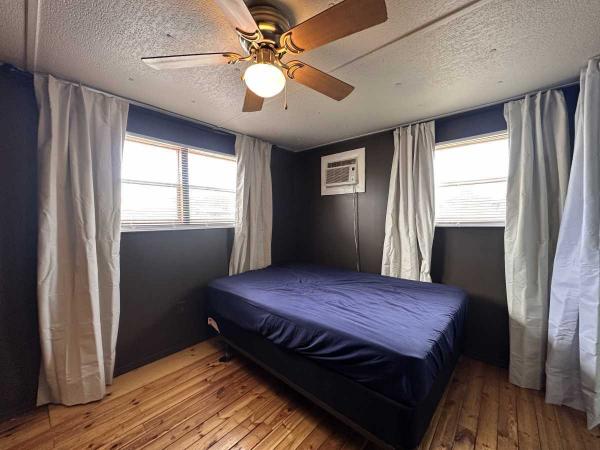 1972 Fleetwood Glenbrook Mobile Home