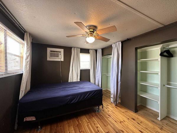 1972 Fleetwood Glenbrook Mobile Home
