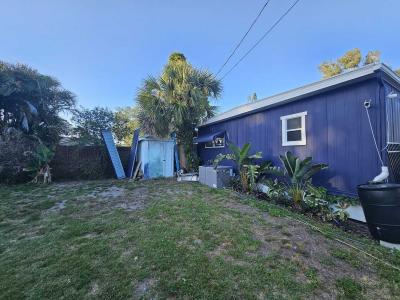 Photo 4 of 57 of home located at 12344 Seminole Blvd Largo, FL 33778