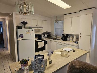 Photo 2 of 38 of home located at 5200 28th St N Saint Petersburg, FL 33714