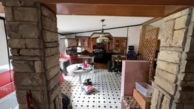 Photo 3 of 12 of home located at 117 Citron Dr Youngsville, LA 70592