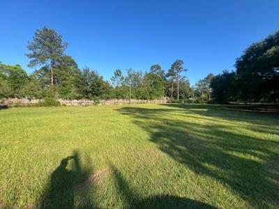 Photo 3 of 16 of home located at 8535 Highway 90 Milton, FL 32583