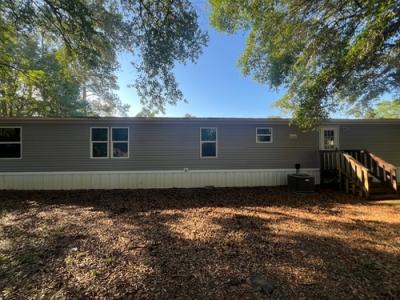 Photo 4 of 16 of home located at 8535 Highway 90 Milton, FL 32583
