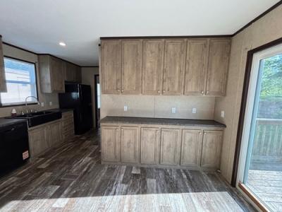 Photo 3 of 19 of home located at 500 Crawford Rd Lot 403 Opelika, AL 36804