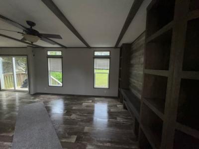 Photo 4 of 16 of home located at 1340 Tilton Rd SE Dalton, GA 30721