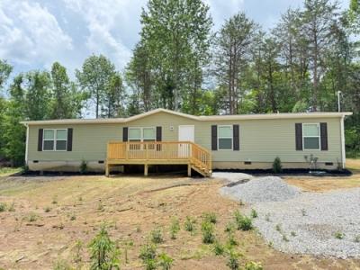 Mobile Home at 734 Old Cemetery Rd Madisonville, TN 37354