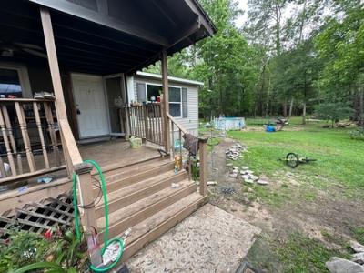 Photo 4 of 12 of home located at 13995 Fm 787 Saratoga, TX 77585