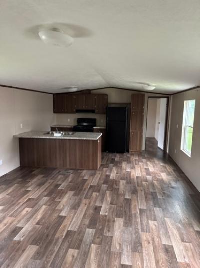 Photo 2 of 9 of home located at 206 Capri Ct Houma, LA 70364