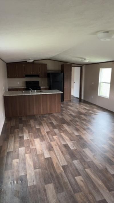 Photo 3 of 9 of home located at 206 Capri Ct Houma, LA 70364