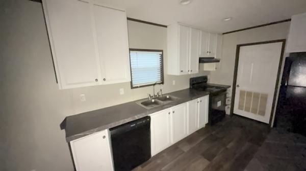 2021 SOLUTION 38SLC28603AH21 Manufactured Home