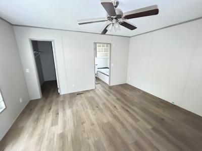 Photo 4 of 10 of home located at 1600 Rosharon Rd #19 Alvin, TX 77511