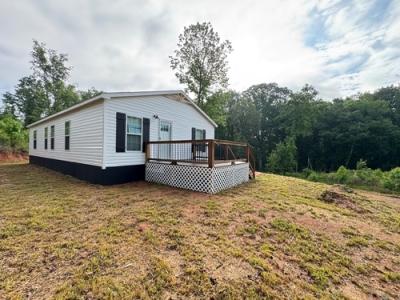 Photo 2 of 23 of home located at 127 Christmas Tree Rd Homer, GA 30547