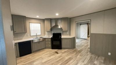 Photo 3 of 17 of home located at 303 Jp Ln Oliver Springs, TN 37840