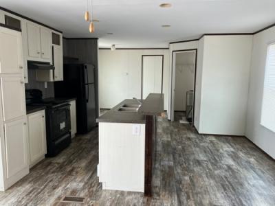 Photo 5 of 19 of home located at 3444 Exeter Ave Baker, LA 70714