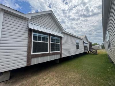 Mobile Home at 5892 Old Coffee Rd Adel, GA 31620