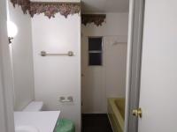 1975 SUN MANOR Manufactured Home