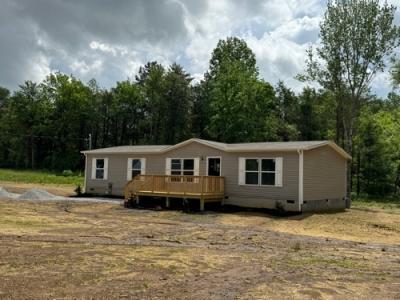 Mobile Home at 736 Old Cemetery Rd Madisonville, TN 37354