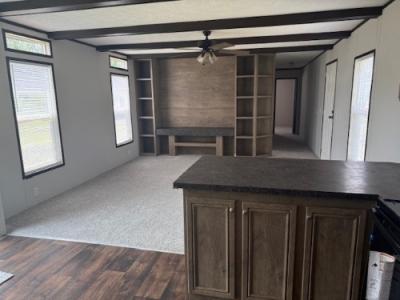 Photo 4 of 18 of home located at 12657 North Us Hwy 231 Cottonwood, AL 36320