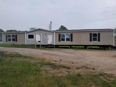 Mobile Home at 16120 Us Route 60 Milton, WV 25541