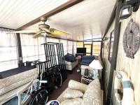 1986 Brentwood Manufactured Home