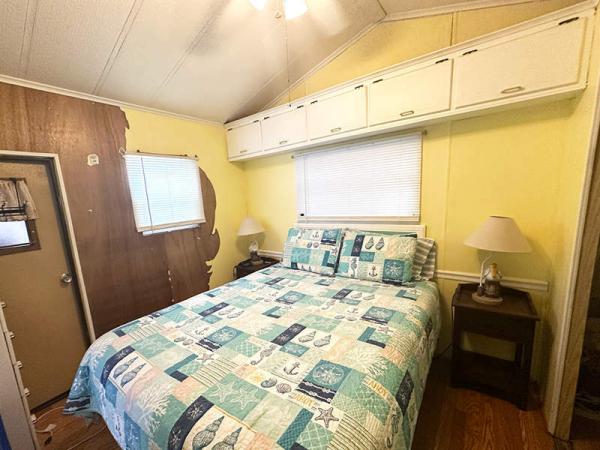 1986 Brentwood Manufactured Home