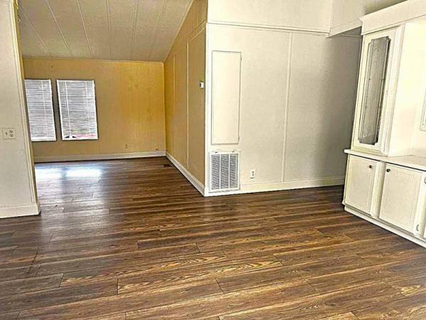 1983 Palm Harbor Manufactured Home