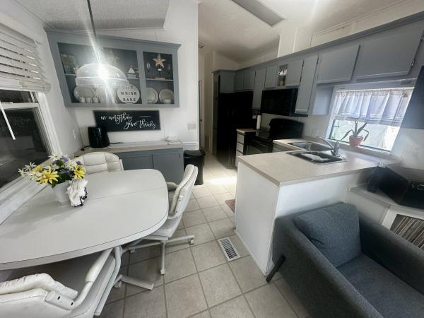 1987 Mobile Home