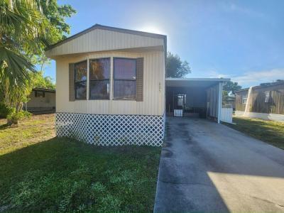 Photo 2 of 20 of home located at 605 Elephant Way #605 North Fort Myers, FL 33917