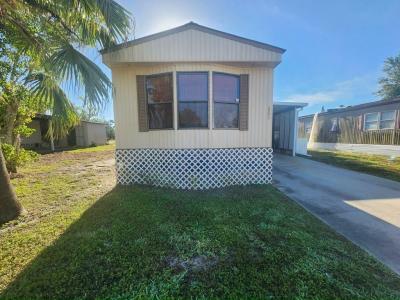 Photo 4 of 20 of home located at 605 Elephant Way #605 North Fort Myers, FL 33917