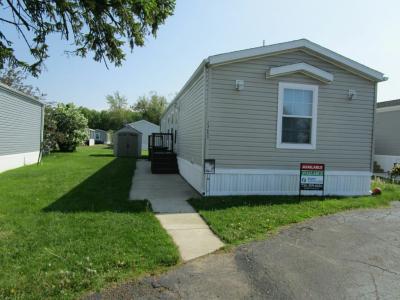 Photo 5 of 16 of home located at 23653 Maple Lane Brownstown, MI 48174