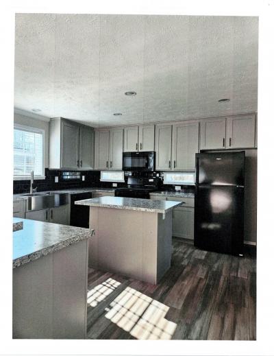 Mobile Home at 11900 Duff Road, Lot 114 Lakeview, OH 43331