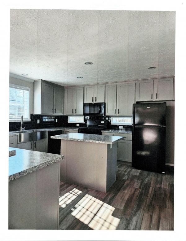 Photo 1 of 2 of home located at 11900 Duff Road, Lot 114 Lakeview, OH 43331