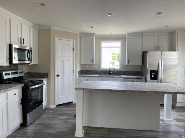 Photo 1 of 2 of home located at 4053 Hinge Gate Lane Memphis, TN 38128