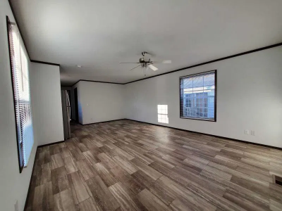 Photo 5 of 7 of home located at 444 California Street Hutchinson, MN 55350