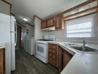 1991 Commodore Park Hill Manufactured Home