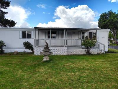 Photo 2 of 19 of home located at 77500 S Sixth St Sp. #E-12 Cottage Grove, OR 97424