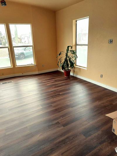 Photo 5 of 17 of home located at 4800 Vegas Valley Las Vegas, NV 89121