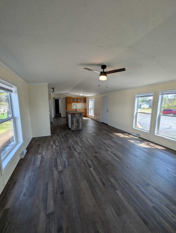 1999 Four Seasons Manufactured Home