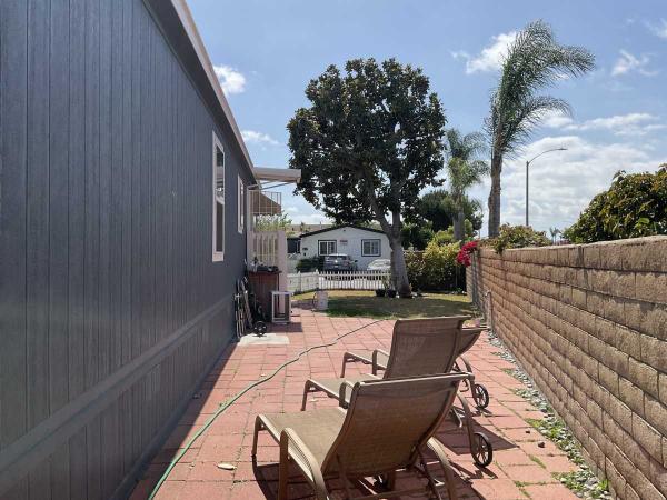 2020 Champion  AF2052 Mobile Home