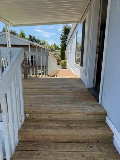 Photo 5 of 13 of home located at 1240 Embarcadero Cir Coos Bay, OR 97420