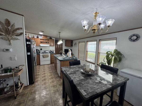 1998 WAVE Manufactured Home