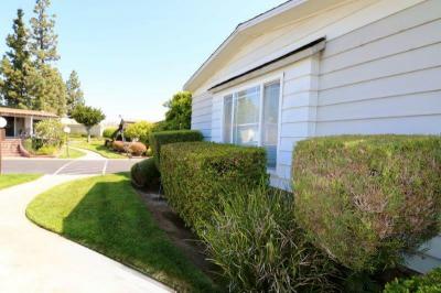 Photo 4 of 53 of home located at 14054 Lake Side Dr #106 La Mirada, CA 90638