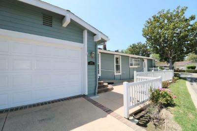 Photo 5 of 35 of home located at 2545 Shadow Lake #127 Santa Ana, CA 92705
