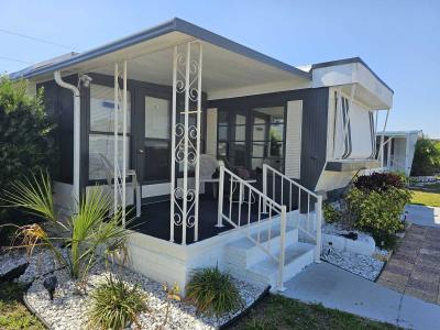 Photo 2 of 30 of home located at 10486 1st N Saint Petersburg, FL 33716