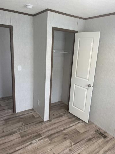 Photo 5 of 8 of home located at 107 Maplewood Dr Ashley, OH 43003