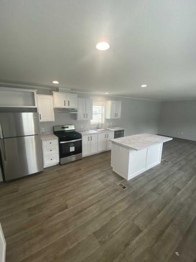Mobile Home at 106 Parkwood Dr Ashley, OH 43003